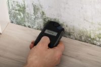 Testing the mold level in drywall